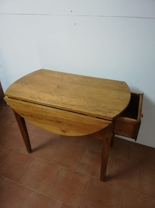 mesa,baja,pino,restaurada,madera,antigua.-antiguedadesymueblesasenocalderon.